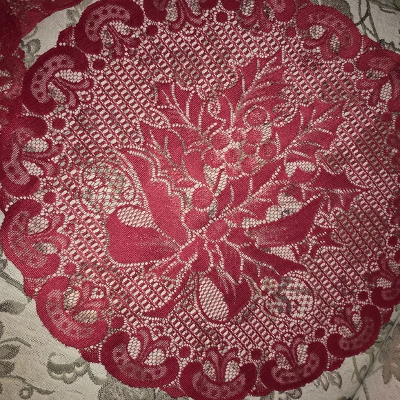 Red Lace Table Runner Set - Picture 5 of 9